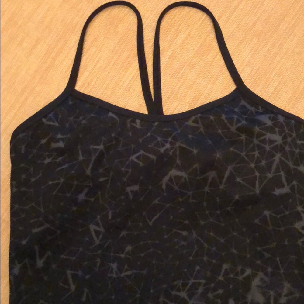 Lululemon top
